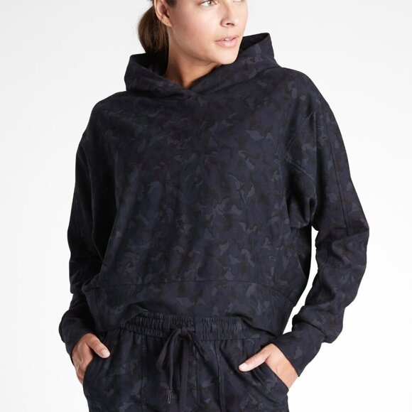 ATHLETA Navy Blue Camo Farallon Cropped Camo Hoodie Sweatshirt Top Womens Size M - Picture 1 of 6
